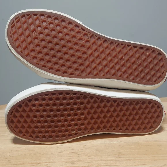 Vans Classic Sk8-Hi Decon S - Men's Size 7 / Women's Size 8.5 - Picture 11 of 15